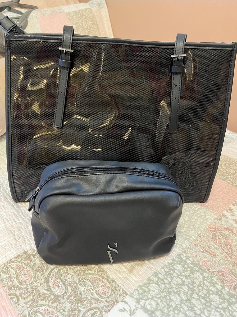 Simply NWOT Vera Vera Wang Black Tote with Matching Black Pouch